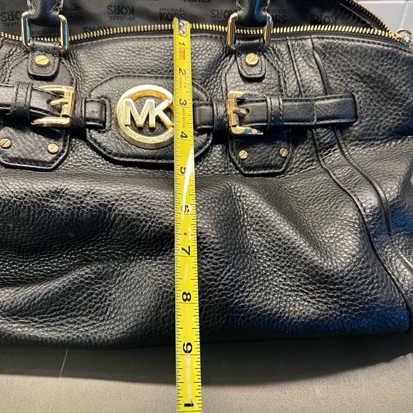 Michael Kors Purse - Picture 5 of 9